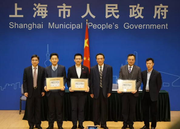第一张智能网联汽车牌照到底意味着什么？